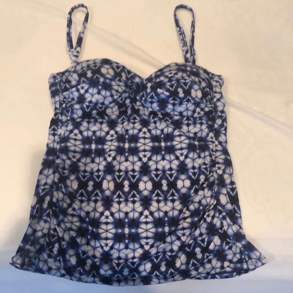 Ladies swimsuit top